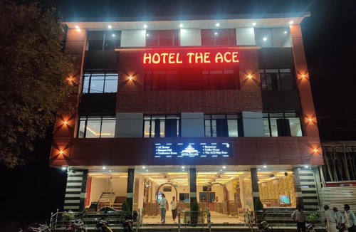 Piparia Hotel | Hotel The Ace