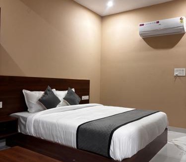 Vaishali Nagar Hotel | Hotel The Castle