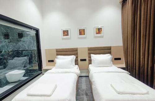 Surat Hotel | Hotel The Octave