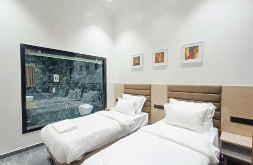 Surat Hotel | Hotel The Octave