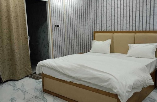 Kalyanpur Hotel | Hotel The Royal Knot