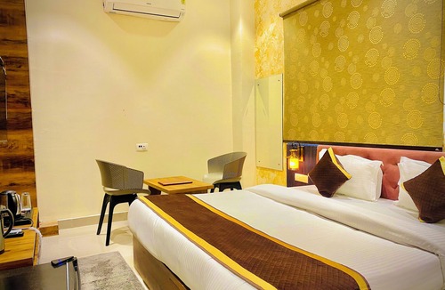 Vrindavan Hotel | Hotel Tulsi Grand Inn