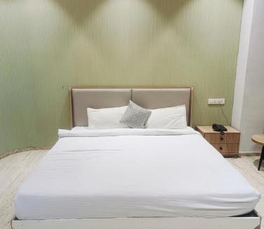 Surat Hotel | Hotel VD Rooms Althan