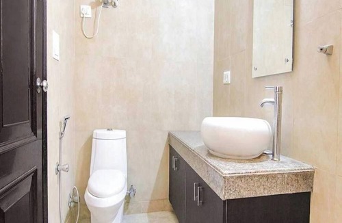 Sector 51 Hotel | Hotel Viraj