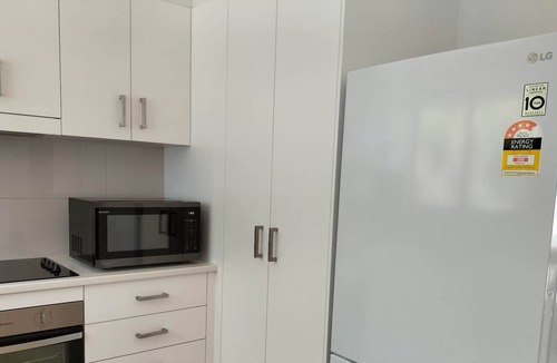 Corlette House | House, easy walk to the beach