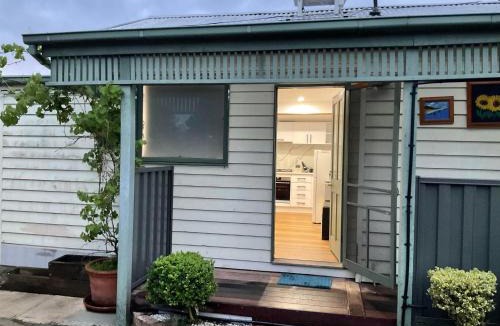 Hughesdale Apartment | Hughesdale Private Studio