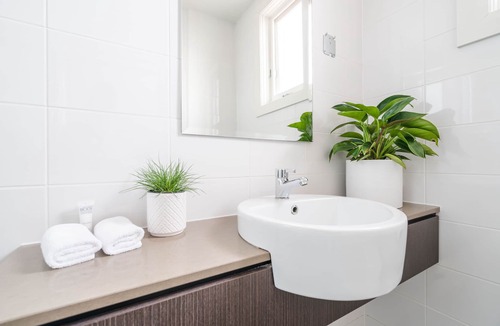 Huskisson Hotel | Huskisson Hotel