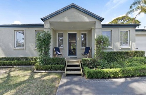 Huskisson House | Husky House by Experience Jervis Bay