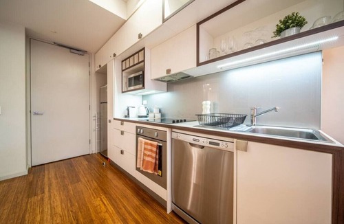 Adelaide Central Business District Apartment | Huttside - Comfortable CBD Stay near Parklands