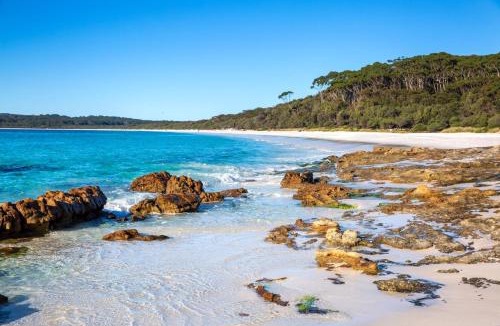 Hyams Beach House | Hyams Drift by Latitude South Coast