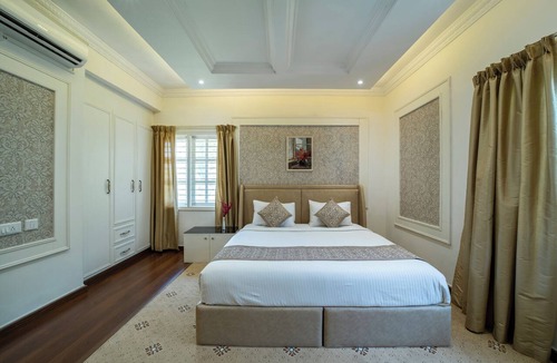 Malleshwaram Hotel | Hyde Park Orchards