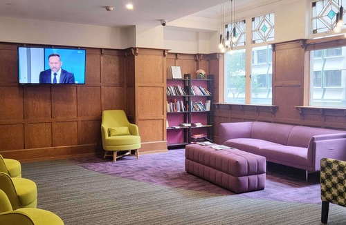 Melbourne Central Business District Hotel | ibis Styles Kingsgate