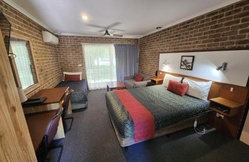 Pambula Hotel | Idlewilde Town & Country Motor Inn