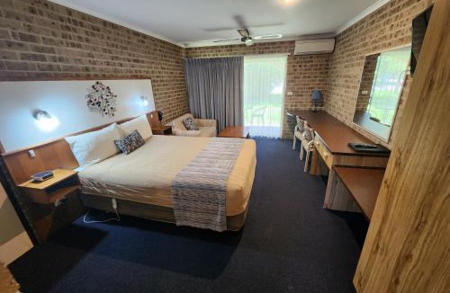 Pambula Hotel | Idlewilde Town & Country Motor Inn