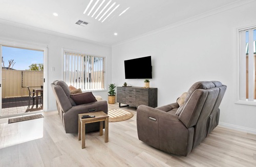 Renmark Apartment | Immaculate, Modern, Comfortable Apartment in a Convenient Location