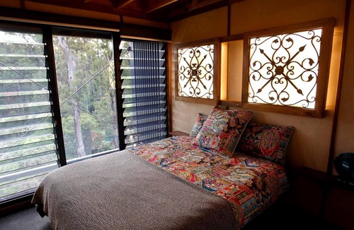 Austinville Cabin | Impressive Gold Coast Tree House Ideal for Unique Queensland Holidays