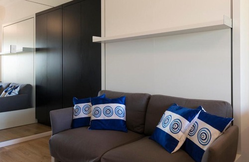Darlinghurst Apartment | Inner City Studio with Great Views and Parking Permits