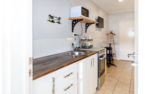 Innisfail Hotel | Innisfail Riverfront Motel