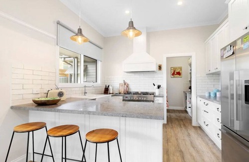 Mornington Apartment | Inspired Hamptons by the Beach