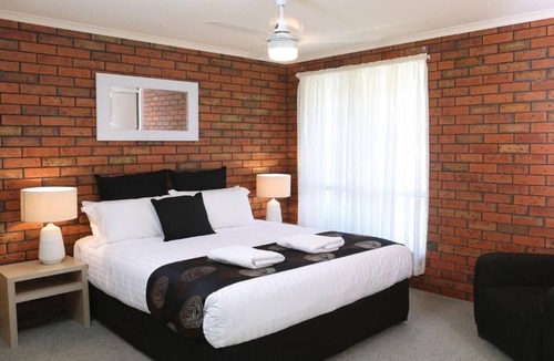 Swan Hill Hotel | Jacaranda Apartments