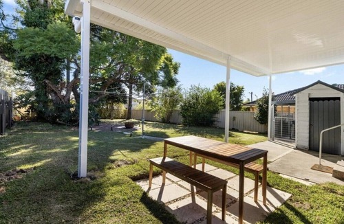 Cessnock Cottage | Jacaranda Cottage Hunter Valley - Only 5mins to Pokolbin & the Hunter Valley