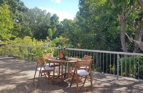 Caboolture South House | Jacaranda Lodge