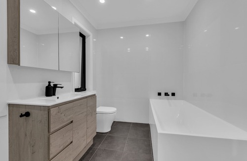 Eden Cottage | JackEllie Lodge - Pet Friendly and fenced
