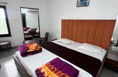 Petlawad Hotel | Jalsa hotel