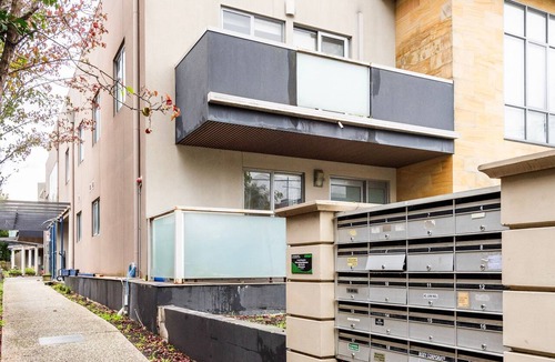 Ivanhoe Apartment | Jasandro Ivanhoe Base 19