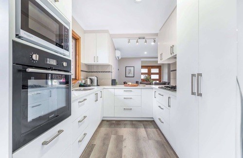 Echuca House | Jensen House - Retro Style with a modern update