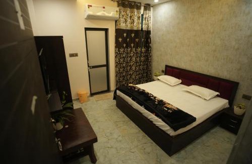 Khatu Hotel | Jiwaji Palace
