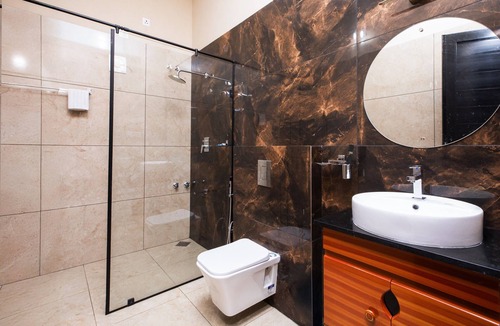 Thavinhal Hotel | Jungle Edge Resort