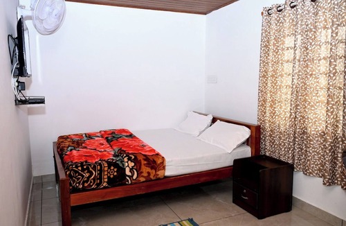 Pallivasal Hotel | Jyothys Bhavan Homestay