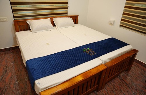 Sulthan Bathery Hotel | Kaivalyam Homestay