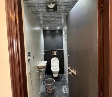New Delhi House | Kamal residency