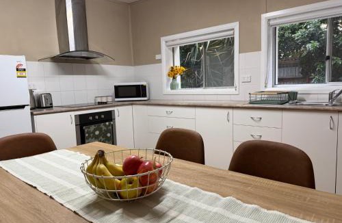Hay South House | Kangaroo Cottage