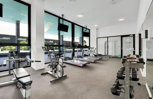 Kangaroo Point Apartment | Kangaroo Point 2-Bed Flat with Gym & Pool