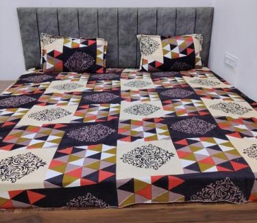 Ujjain House | karan arjun guest house