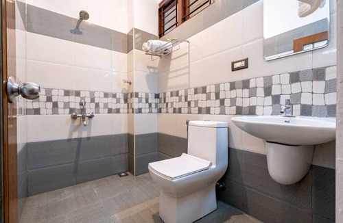 Kumily Hotel | Karar Gardens