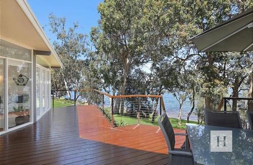 Summerland Point House | Karinyah