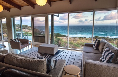 Duncan House | King George Beach Retreat
