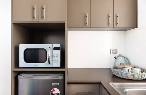 Saint Kilda South Apartment | King Studio Apartment at MAC St Kilda