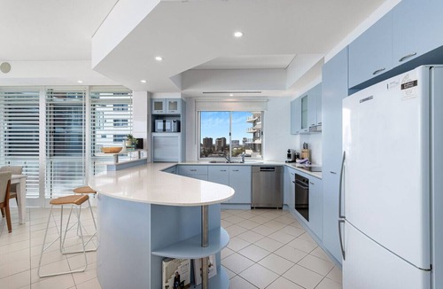 Coolangatta Apartment | Kirra Oceanfront Views