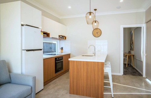 Parkes Villa | Kirsten Accommodation Parkes