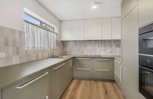 Flynns Beach Apartment | Koala Haven At Flynns