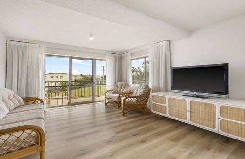 Flynns Beach Apartment | Koala Haven At Flynns