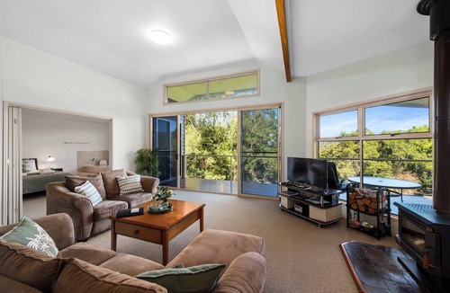 Ravensbourne Ski Chalet | Kookaburra Kottage Luxury Chalet 2 Bedroom
