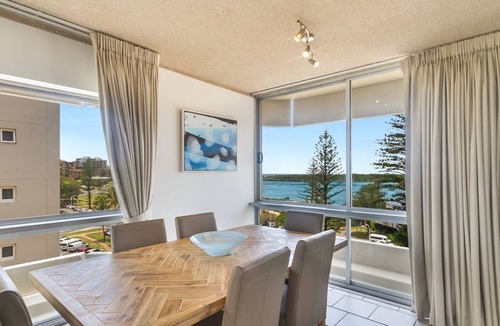 Coolangatta Apartment | Kooringal Unit 20 Located right on Greenmount beach with ocean views