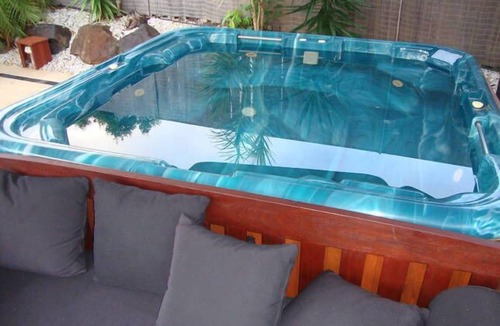 Robina House | Kooroora House -Spa Bath-Pool- Billard Table