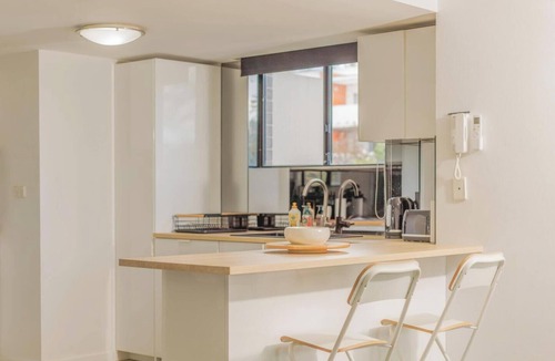 Homebush West Apartment | KozyGuru | Homebush West | Modern 2R Apt + Parking